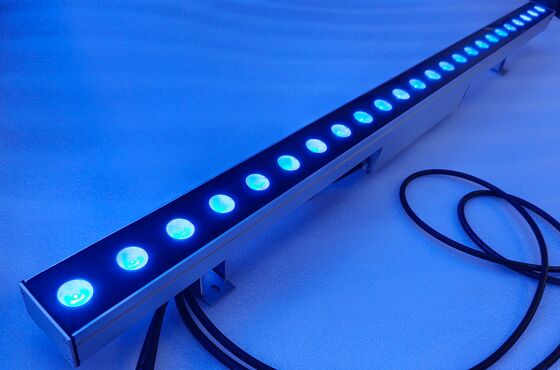 20 graus por 60 graus Luzes de lavadora de parede LED equipadas com modo de controle DMX512 e temperatura de cor ajustável de 2700K a 6500K